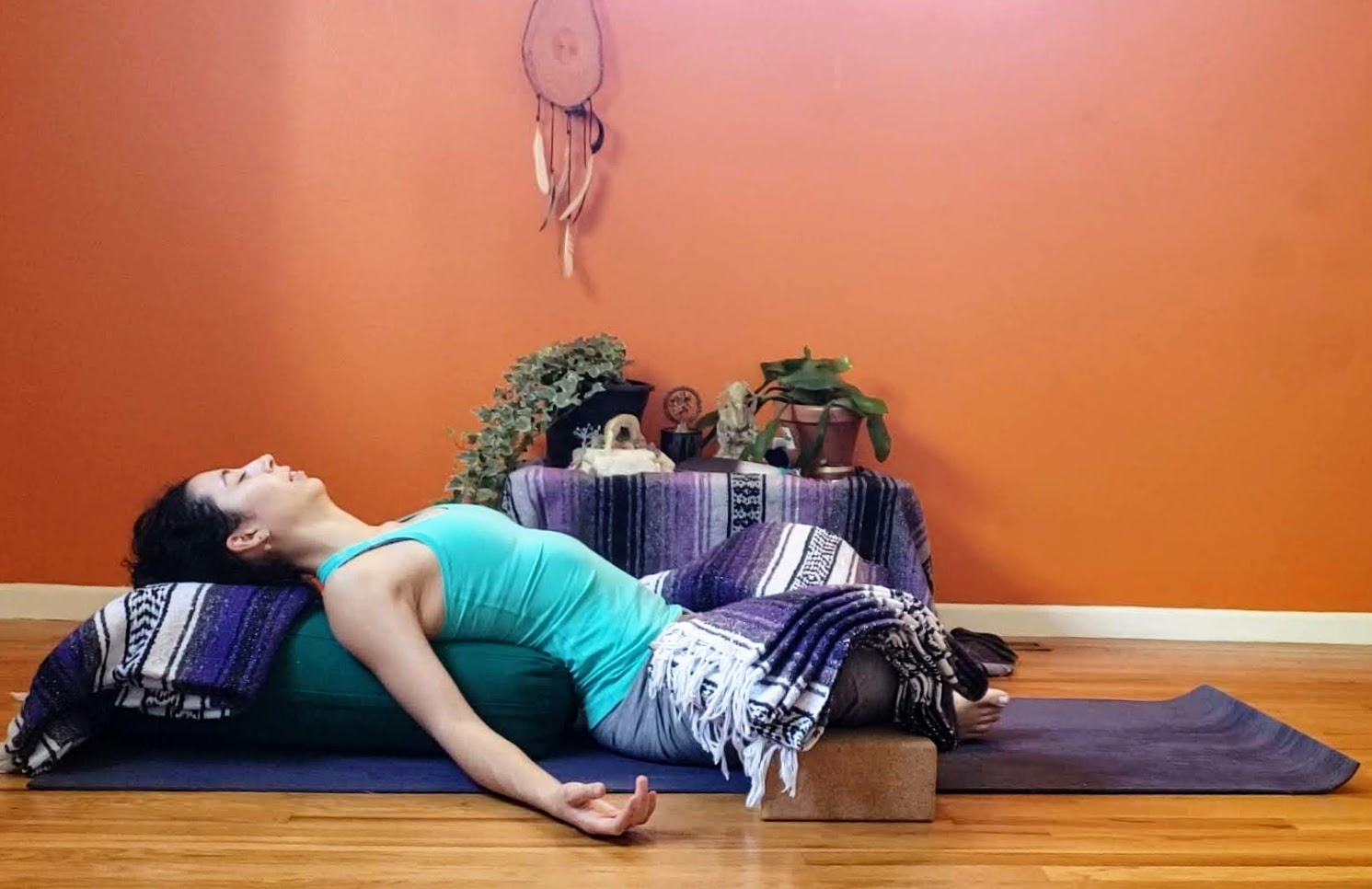 Yoga with Jules Forrister : Restorative Yoga with props